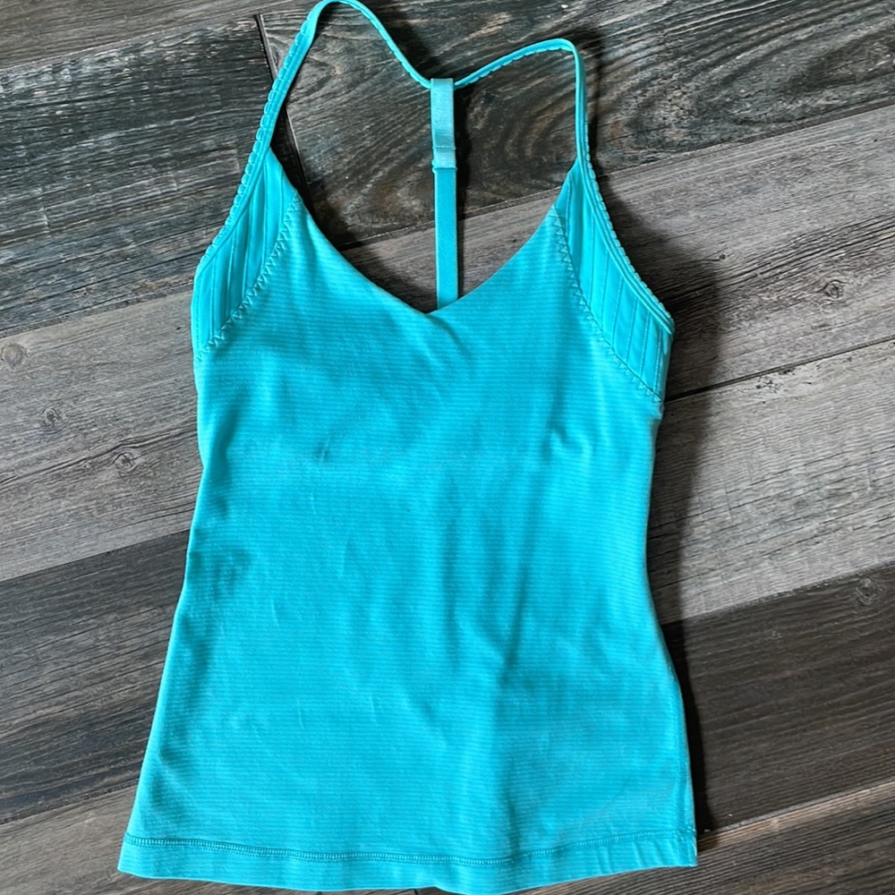 Lulu athleisure bright blue workout tank top